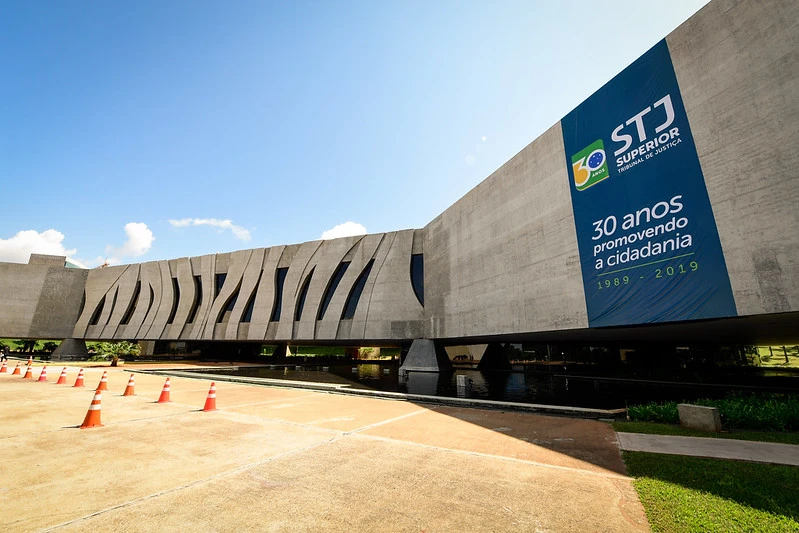 STJ